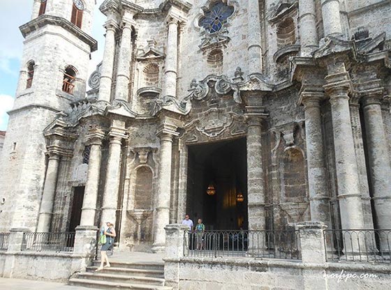 Fachada de la Catedral de la Habana, la principal iglesia católica de Cuba