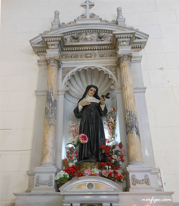 Altar a Santa Rita en la Iglesia del Santo Cristo del Buen Viaje en la Habana