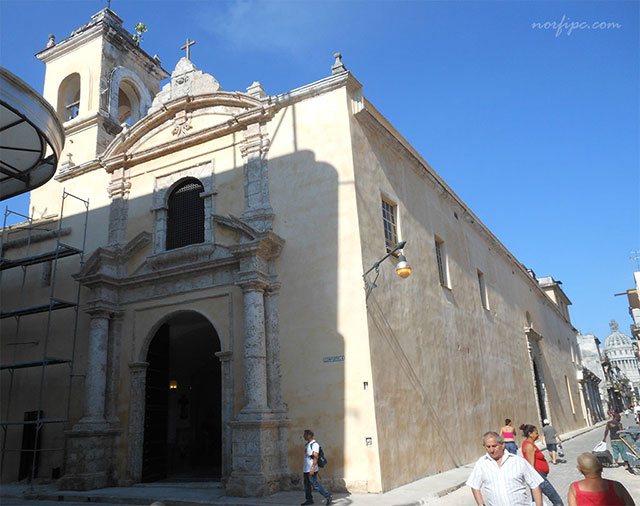 La Iglesia María Auxiliadora, antigua Capilla de las Carmelitas Descalzas