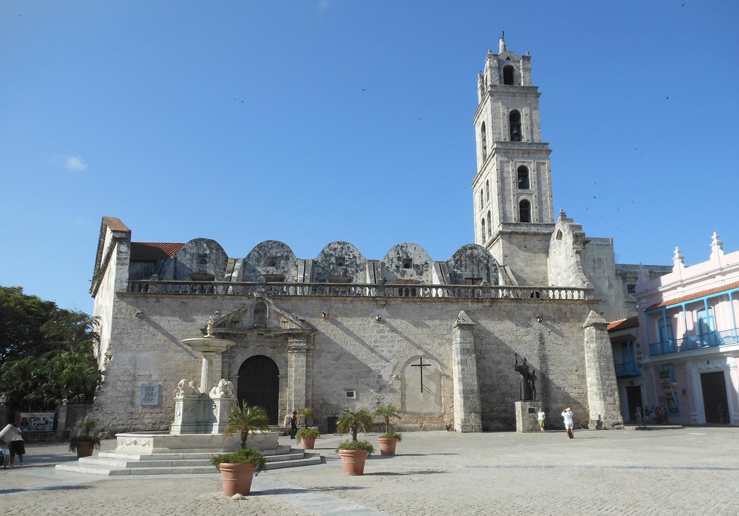 La Plaza y el Convento de San Francisco en la Habana Vieja
