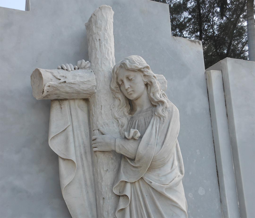 Tumbas famosas y monumentos funerarios del Cementerio Colón
