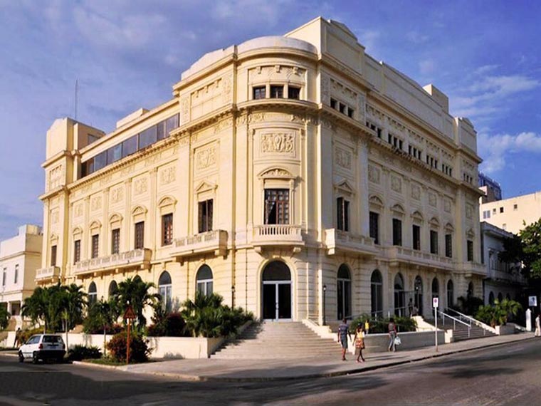 El Teatro Auditórium, hoy Amadeo Roldán en la Habana