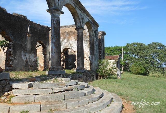 Ruinas del antiguo Cafetal Angerona, un Monumento Nacional de Cuba