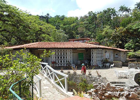 Casa vivienda de Felipe Camacho, el creador del Orquideario de Soroa