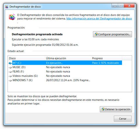 Ventana del desfragmentador de discos en Windows en proceso